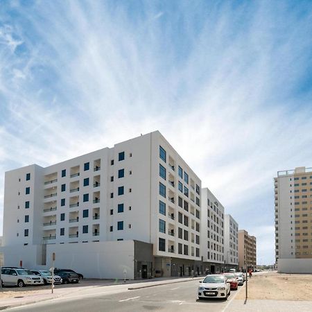 Stay Holiday Homes By Al Ghurair - Al Barsha First 02 - دبي المظهر الخارجي الصورة
